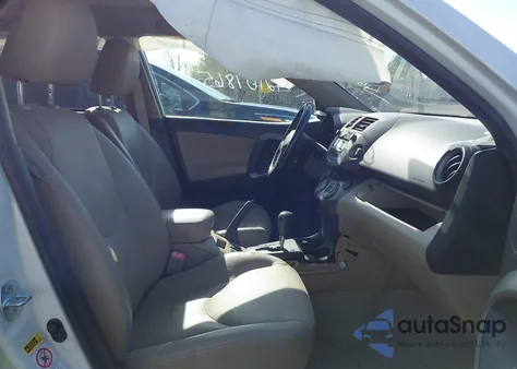 2009 Toyota Rav4 Limited z USA, uszkodzony, nr VIN JTMBF31V695003987